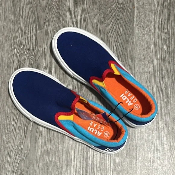 Aldi Gear Women’s Slip-on Sneakers Sz 8 - Picture 2 of 5